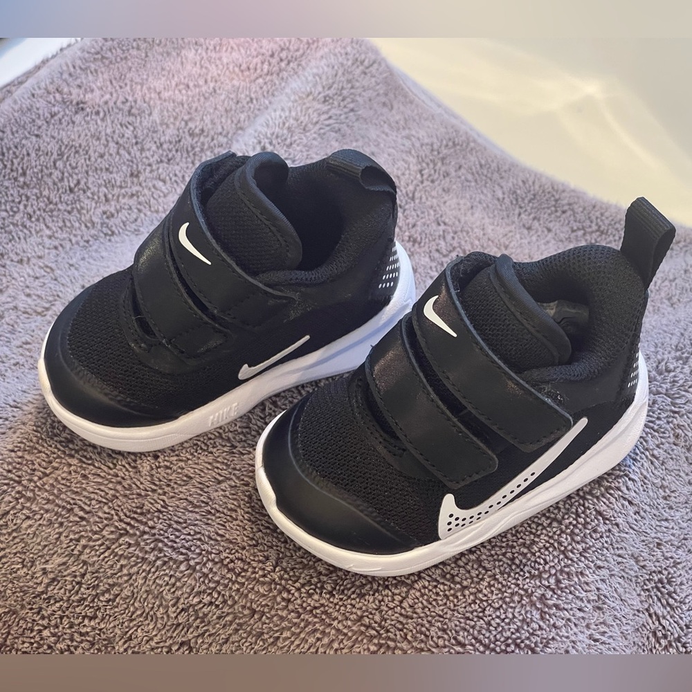 Nike Tanjun baby/toddler shoe